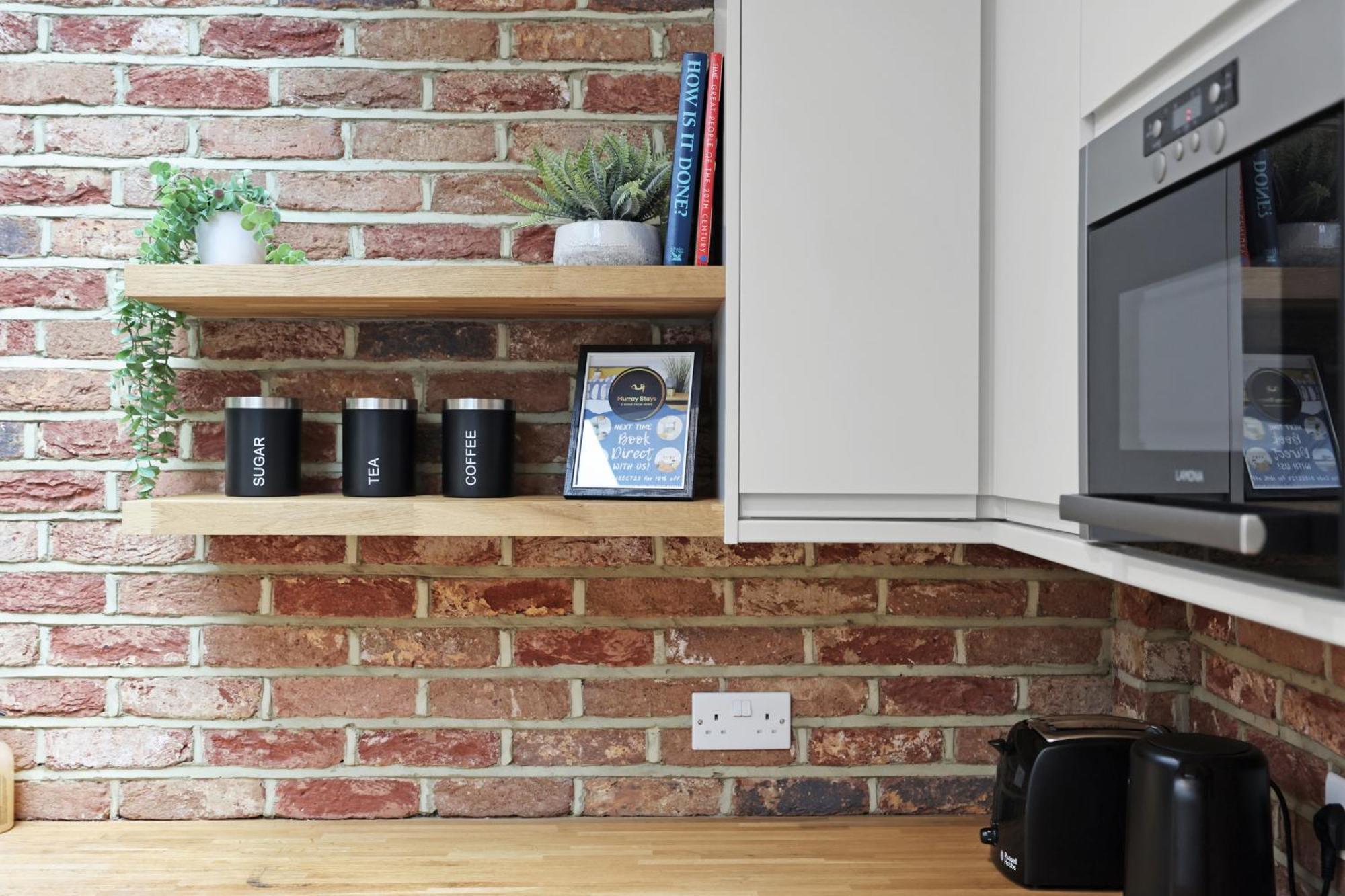 Luxury 3 Bedroom House In Limehouse, Close To City! Sleeps 6-8! Appartement *