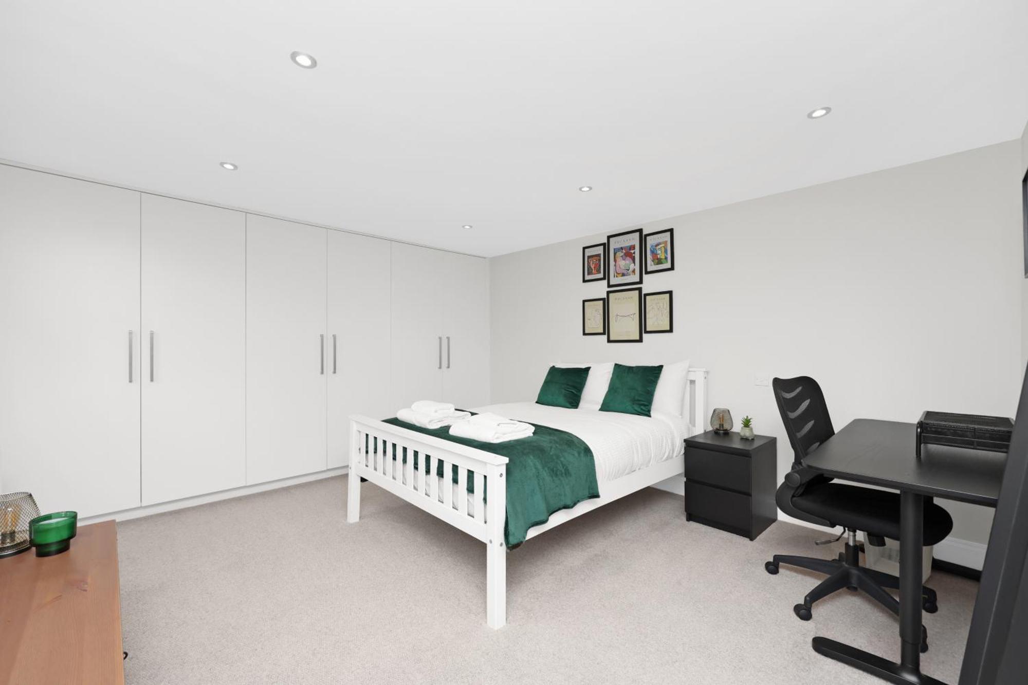 Luxury 3 Bedroom House In Limehouse, Close To City! Sleeps 6-8! Londres