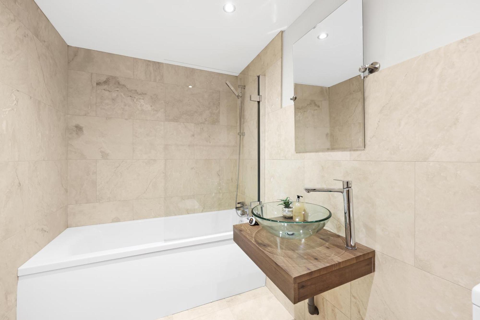 Luxury 3 Bedroom House In Limehouse, Close To City! Sleeps 6-8! Appartement Londres